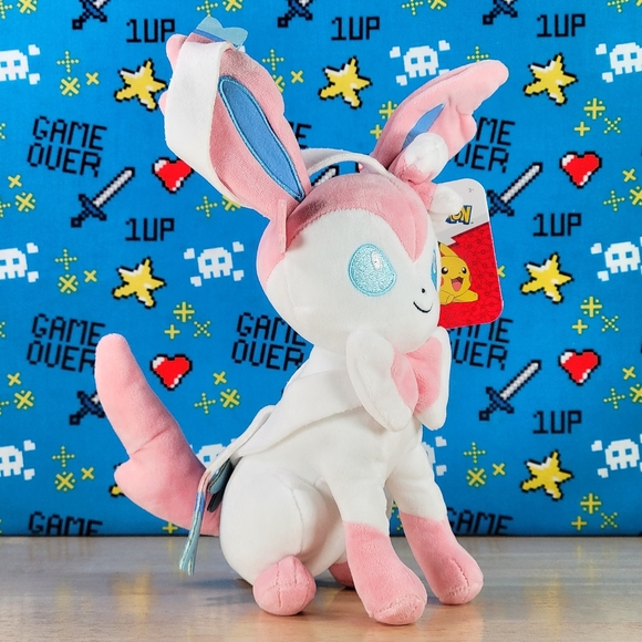 Jazwares Pokemon Sylveon 9" Collectible GameStop Exclusive Plush HTF & NWT - Picture 2 of 10